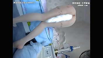 把尾巴塞进菊花里撅起屁股等你来干