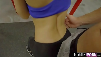 Petite And Tight Kenzie Reeves Gets Teen Pussy Stretched S1:E3